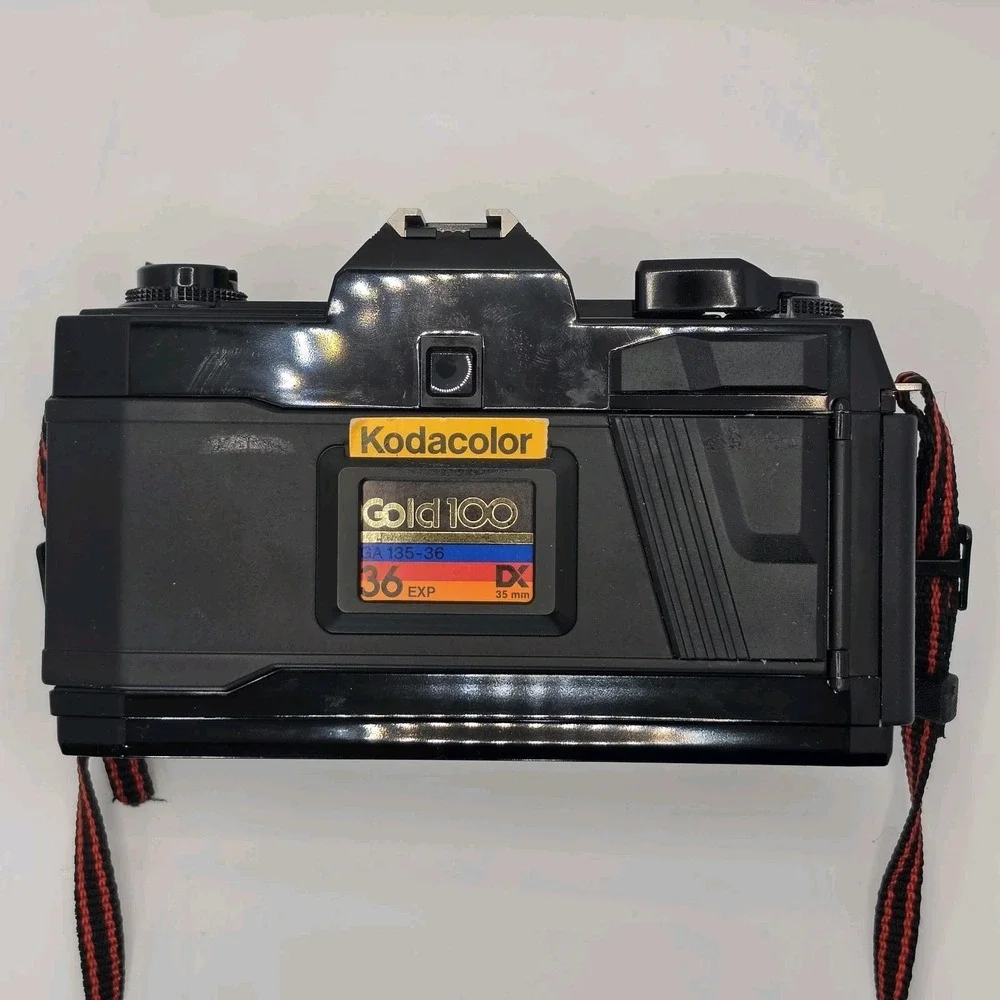 NISHIKA N8000 35mm Quadrascopic 3D FILM CAMERA W/ Case & Strap Dry Tested